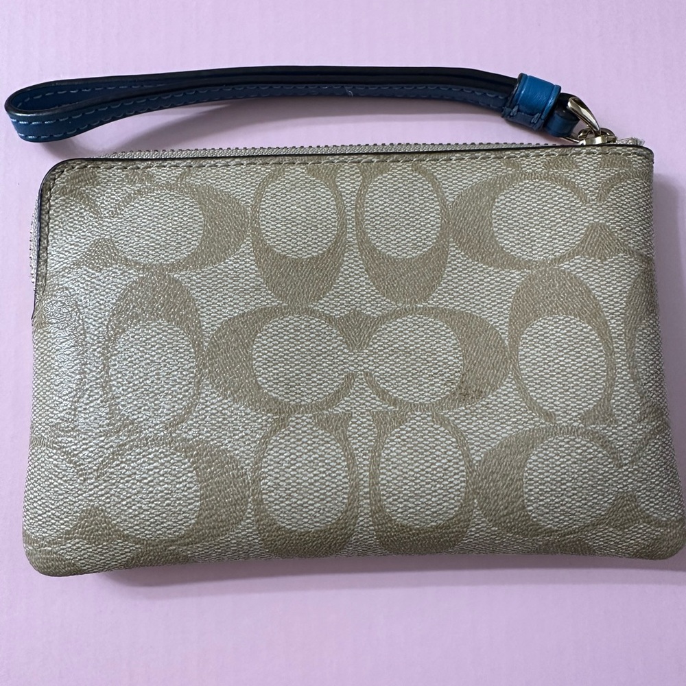 Coach x Pac-Man Limited Edition Beige Signature Wristlet - Picture 2 of 4